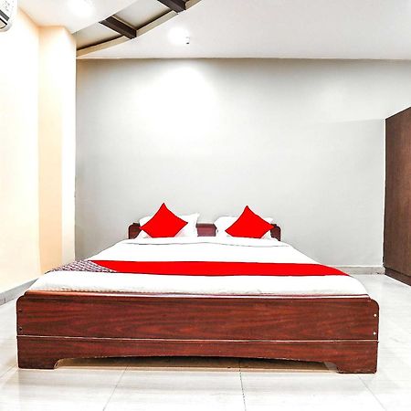 Super Oyo Hotel O Sathya Inn Warangal Exterior photo