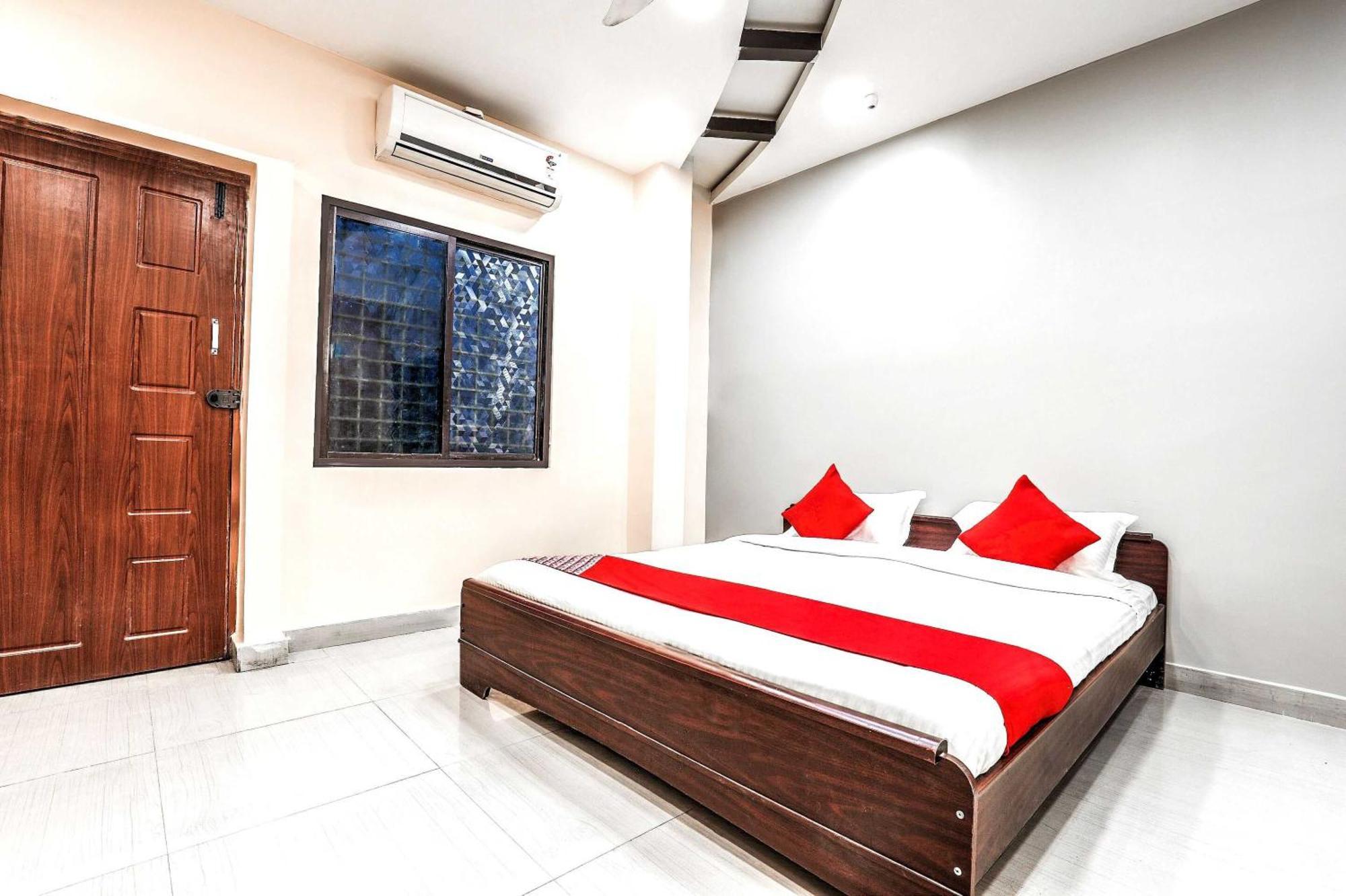 Super Oyo Hotel O Sathya Inn Warangal Exterior photo