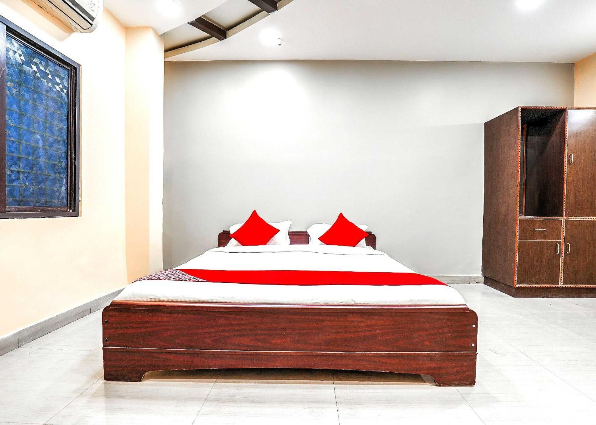 Super Oyo Hotel O Sathya Inn Warangal Exterior photo